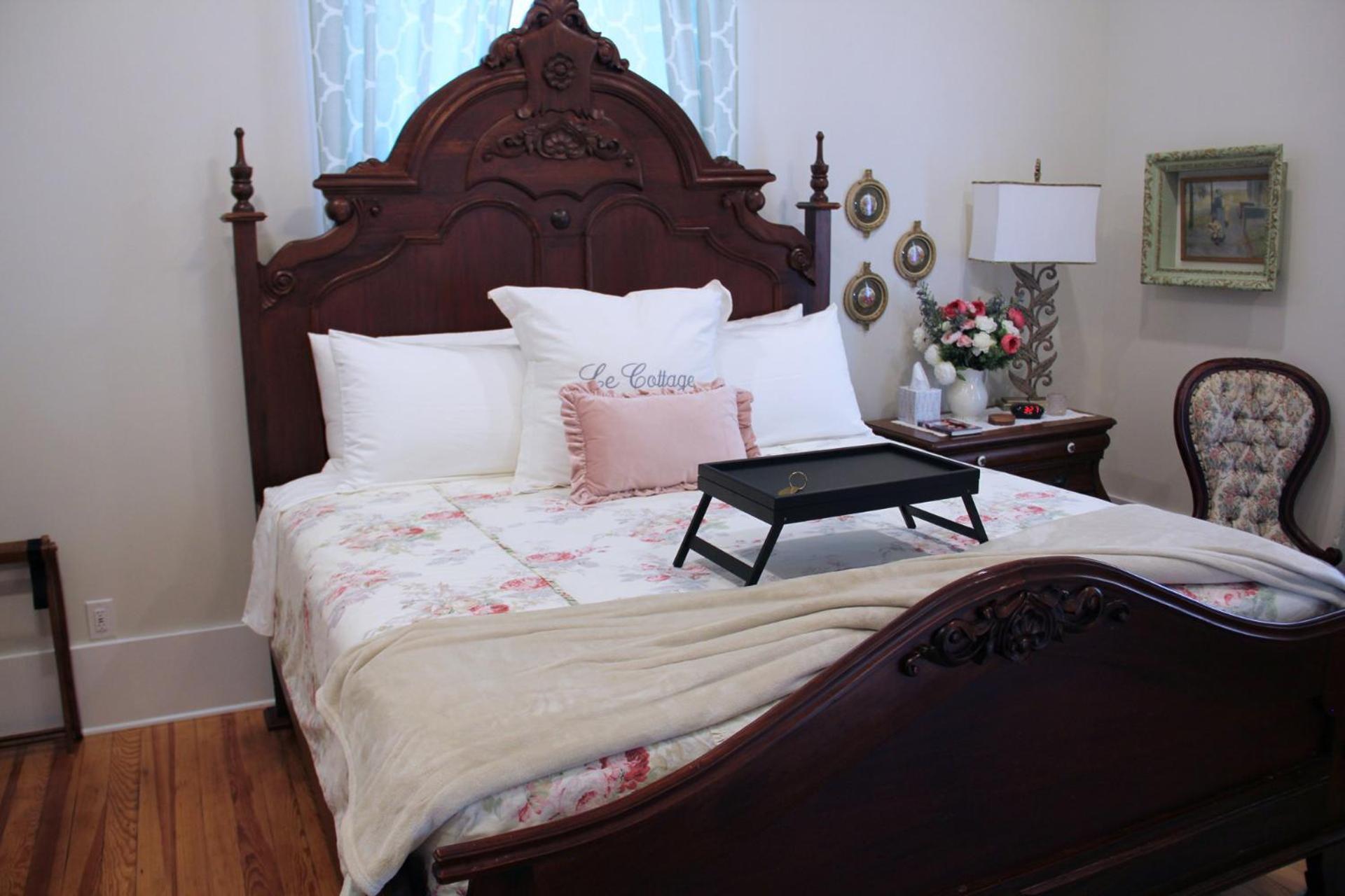 Grand Victorian Manor & Cottage Буунвил Екстериор снимка