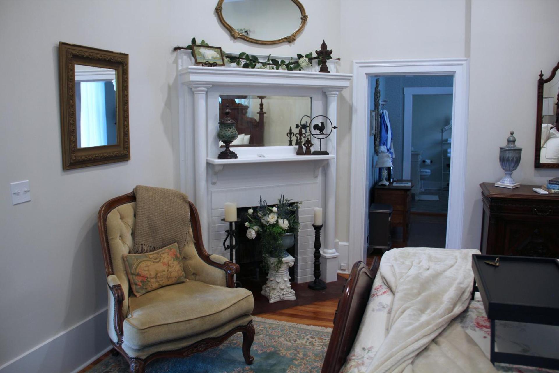 Grand Victorian Manor & Cottage Буунвил Екстериор снимка